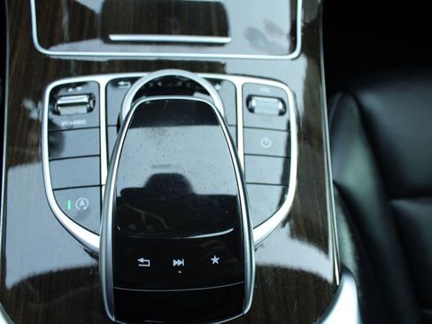 Used 2017 Mercedes-Benz C 300 Sedan image 22