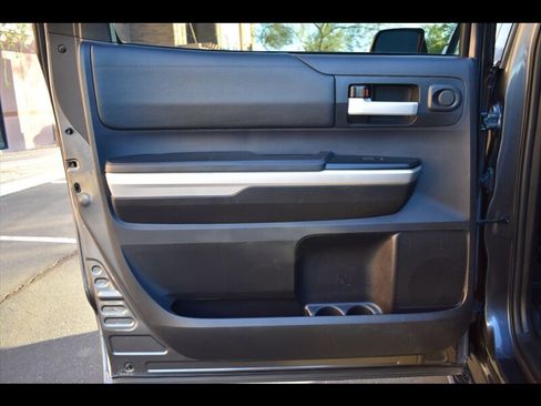 Used 2016 Toyota Tundra SR5 w/ SR5 Upgrade Package image 21