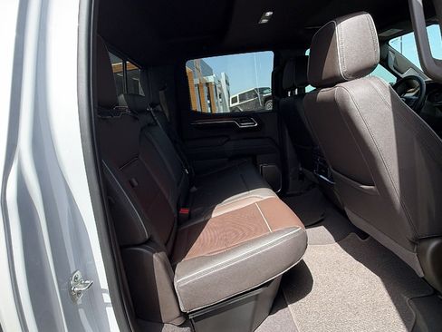 Used 2025 GMC Sierra 1500 Denali w/ Denali Reserve Package AWD/4WD image 18