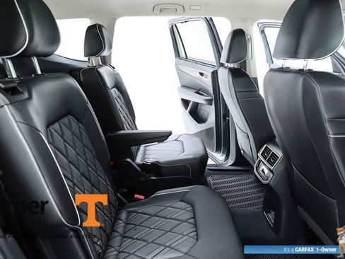 Used 2025 Volkswagen Atlas SEL Premium R-Line AWD/4WD image 38