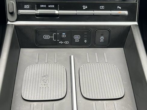 Certified 2024 Hyundai Santa Fe Limited FWD image 16