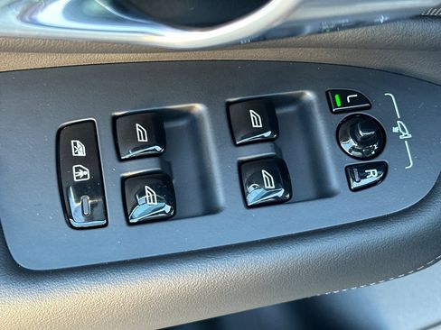 Used 2025 Volvo XC90 T8 Core w/ Protection Package Premier image 15