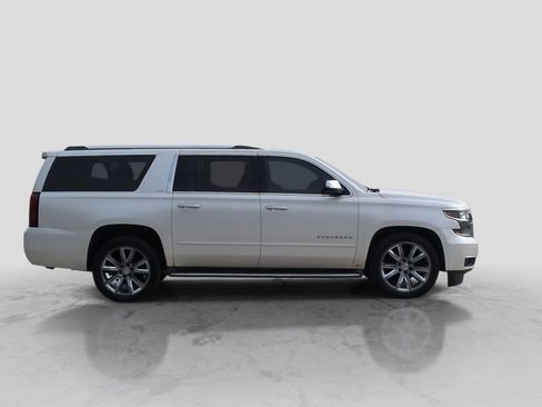 Used 2015 Chevrolet Suburban LTZ image 9