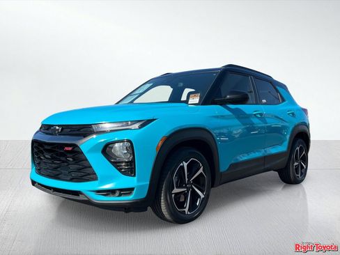 Used 2022 Chevrolet TrailBlazer RS FWD image 2
