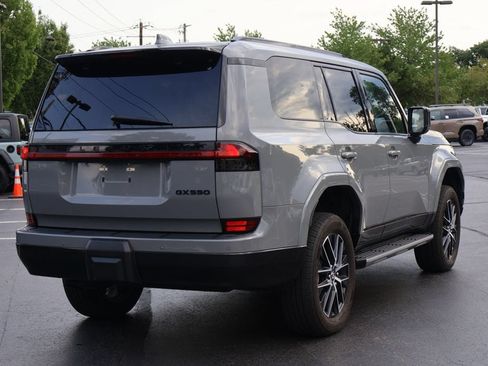 Used 2024 Lexus GX 550 w/ Cold Area Package AWD/4WD image 8