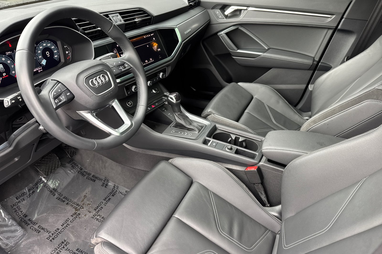 Used 2023 Audi Q3 2.0T Premium w/ Black Optic Sport Package AWD/4WD image 9