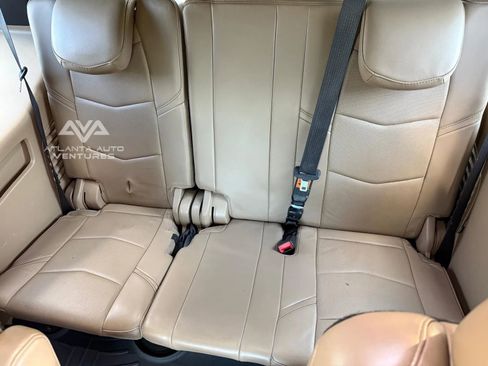 Used 2019 Cadillac Escalade Platinum image 43