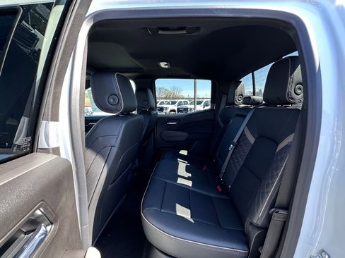 New 2026 GMC Canyon Denali AWD/4WD image 19