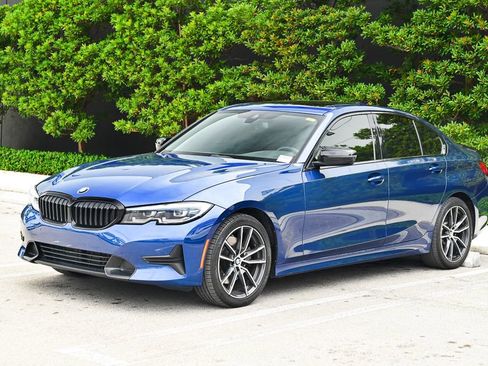 Used 2022 BMW 330i Sedan w/ Driving Assistance Package RWD image 1