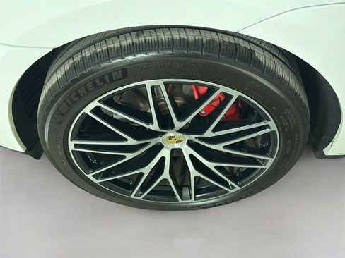 Certified 2023 Porsche Macan S w/ Premium Package Plus AWD/4WD image 11