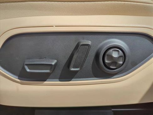 New 2026 Jeep Grand Cherokee L Limited w/ Limited Altitude Package RWD image 18