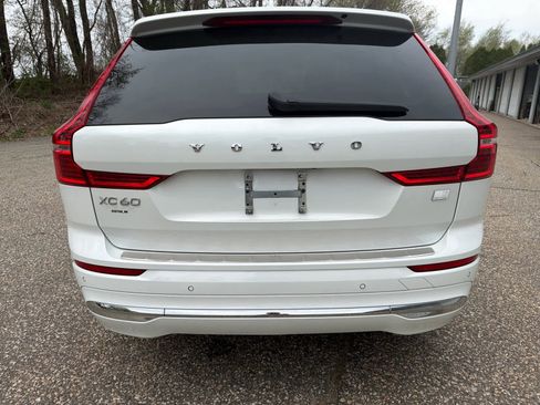 Used 2022 Volvo XC60 T8 Inscription w/ Advanced Package AWD/4WD image 4
