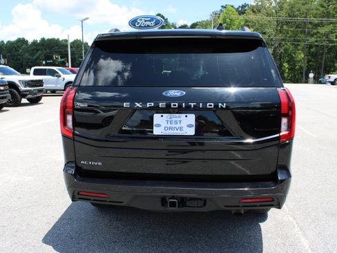 Used 2025 Ford Expedition Active AWD/4WD image 7