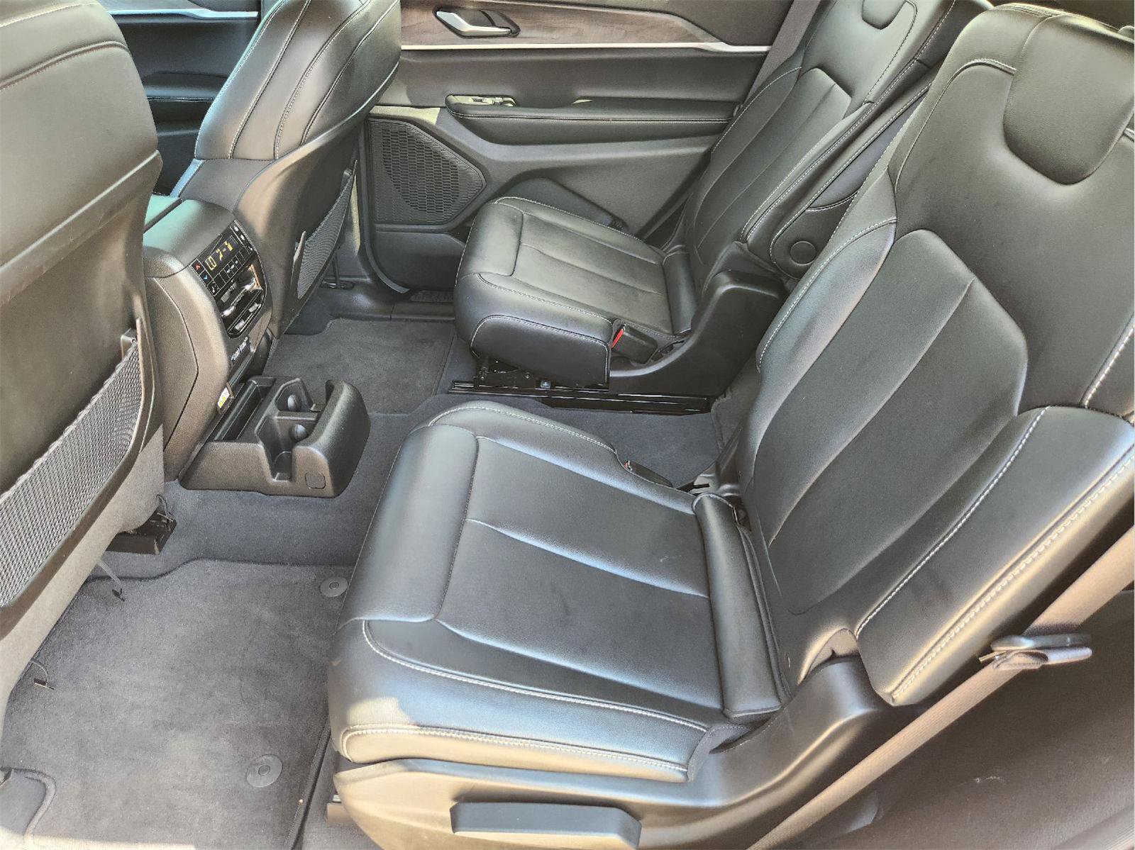 Used 2023 Jeep Grand Cherokee L Limited RWD image 30