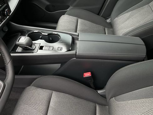 New 2026 Nissan Rogue SV w/ Cold Weather Package FWD image 32
