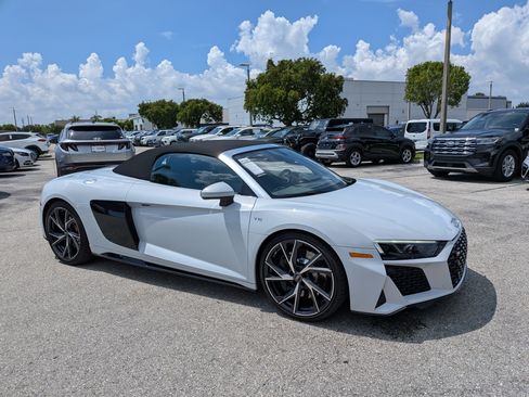 Used 2023 Audi R8 V10 performance RWD image 2