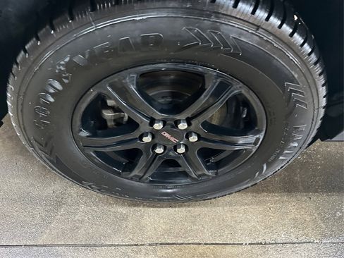 Used 2021 GMC Acadia AT4 w/ Trailering Package image 17