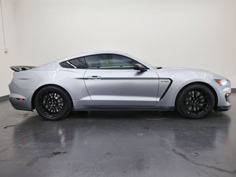 Used 2020 Ford Mustang Shelby GT350 w/ Technology Package image 2