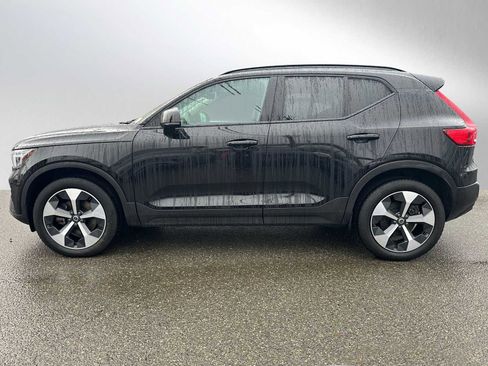 Used 2025 Volvo XC40 B5 Plus w/ Protection Package Premier image 6