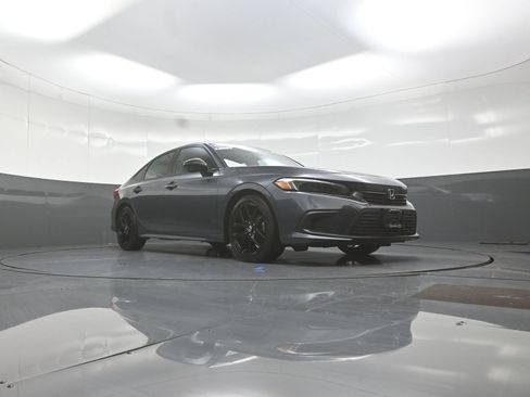 Used 2024 Honda Civic Sport image 9
