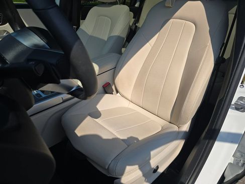 Certified 2025 Mercedes-Benz GLB 250 4MATIC image 22