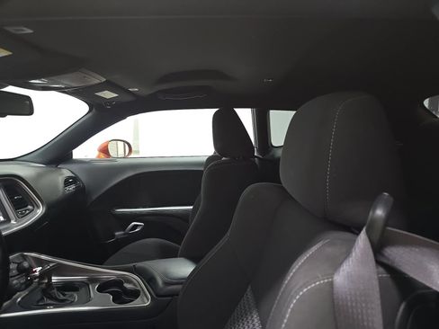 Used 2021 Dodge Challenger GT RWD image 8