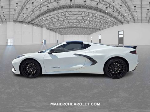Used 2024 Chevrolet Corvette Stingray Premium Cpe w/ Z51 Performance Package RWD image 4