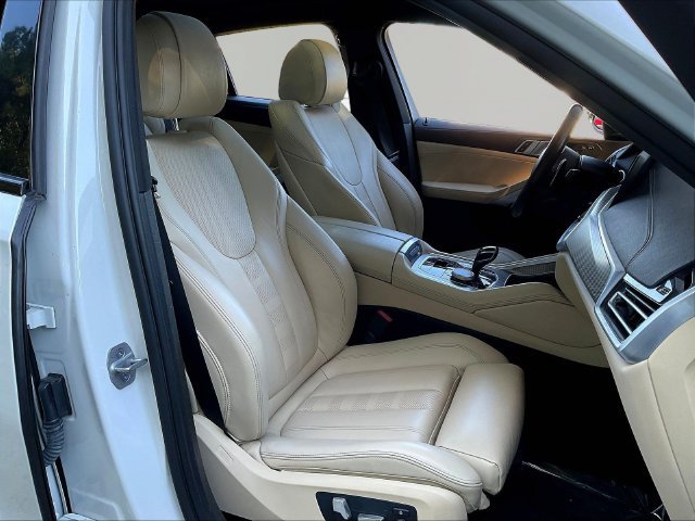 Used 2021 BMW X6 xDrive40i AWD/4WD image 30