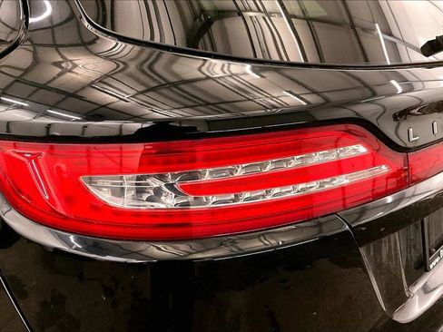 Used 2018 Lincoln MKC Premiere image 28