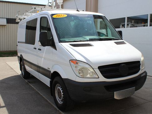 Used 2012 Mercedes-Benz Sprinter 2500 image 4