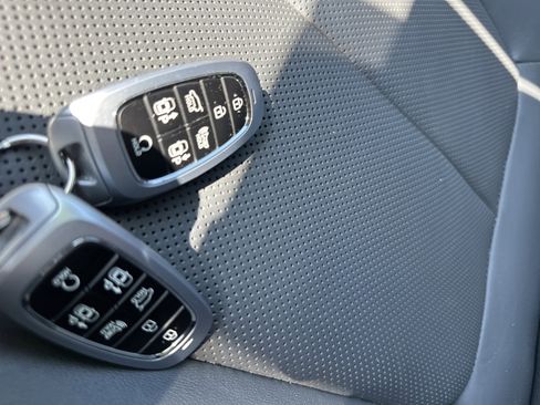 Used 2023 Hyundai Santa Fe Limited AWD/4WD image 20