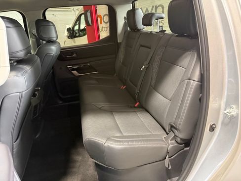 Used 2024 Toyota Tundra Limited AWD/4WD image 28