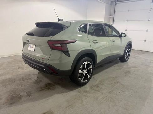 Certified 2024 Chevrolet Trax RS w/ Sunroof Package image 6