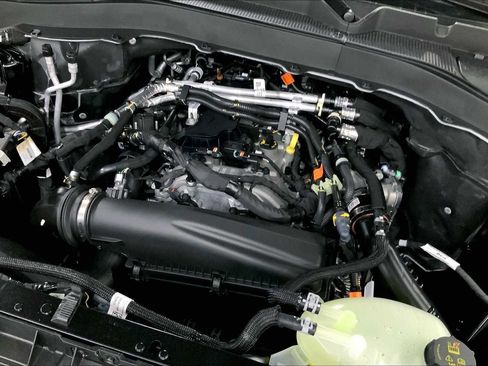 New 2025 Ford Explorer Active w/ Active Comfort Package image 16