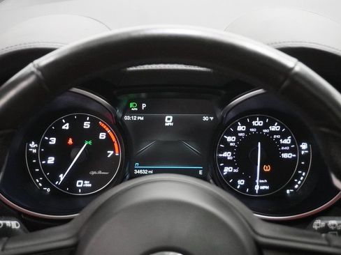 Used 2023 Alfa Romeo Stelvio Veloce image 21