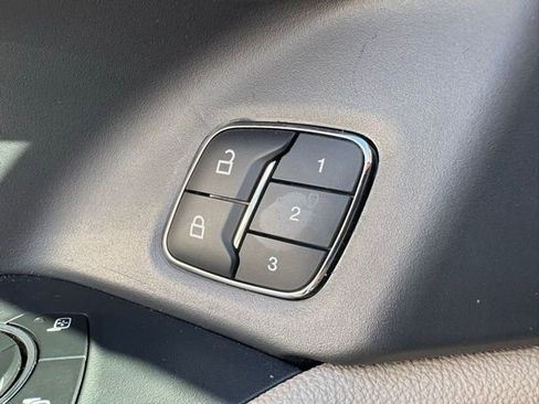 Used 2024 Ford Expedition Limited image 29