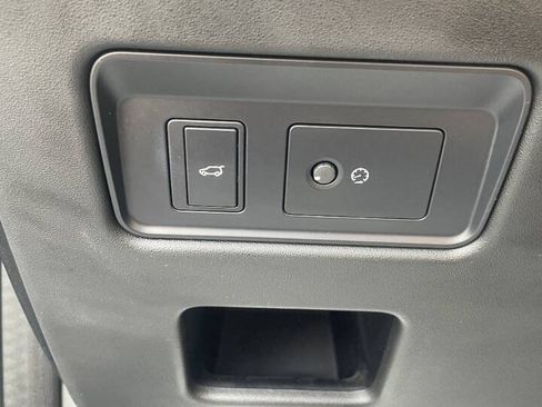 Used 2019 Land Rover Discovery HSE AWD/4WD image 22