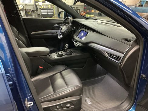 Used 2019 Cadillac XT4 Premium Luxury image 26