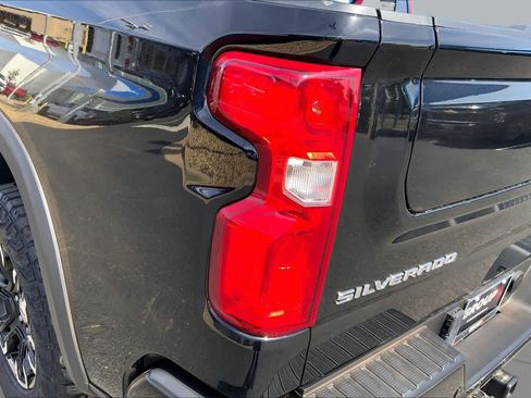 Certified 2024 Chevrolet Silverado 1500 ZR2 w/ Technology Package AWD/4WD image 29