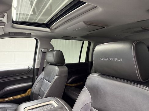 Used 2017 GMC Yukon XL Denali w/ Open Road Package AWD/4WD image 12