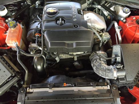 Used 2022 Chevrolet Camaro LT image 30