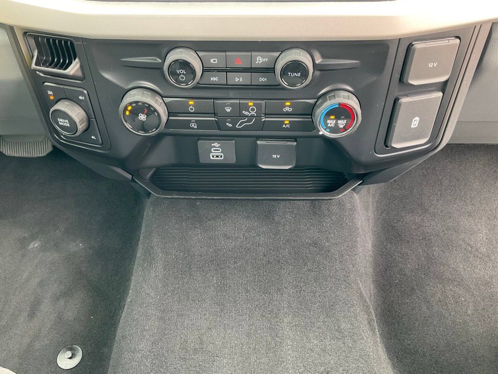 New 2025 Ford F350 XL w/ STX Appearance Package AWD/4WD image 62