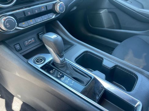 Used 2025 Nissan Sentra SV FWD image 39