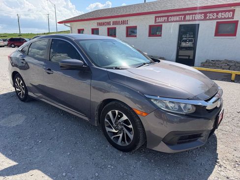 Used 2018 Honda Civic EX image 1