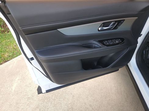 Certified 2025 Nissan Murano SL image 30