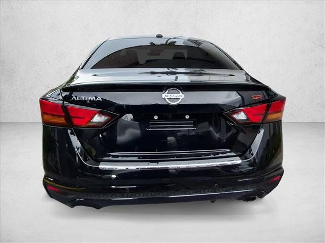 Used 2023 Nissan Altima 2.5 SR w/ SR Premium Package FWD image 7