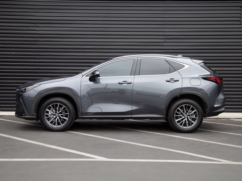 Used 2025 Lexus NX 350h AWD w/ Cold Area Package image 2