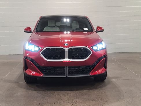 Used 2026 BMW X2 xDrive28i w/ Technology Package AWD/4WD image 2