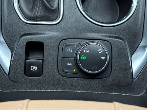 Used 2023 Chevrolet Traverse Premier w/ LPO, Floor Liner Package image 33