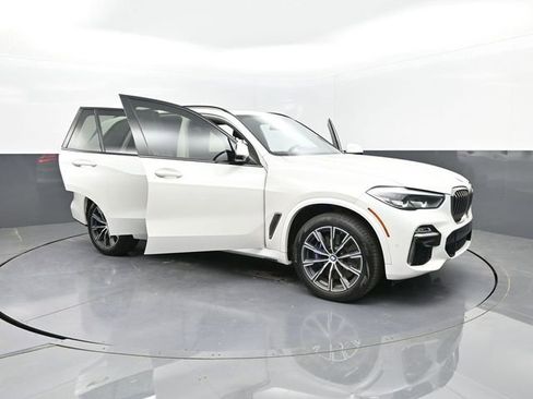 Used 2020 BMW X5 M50i w/ Premium Package AWD/4WD image 36